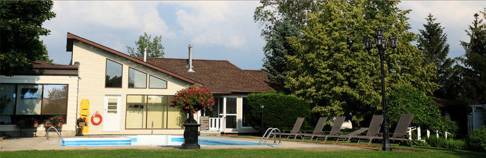 Hessenland Inn & Schatz Winery Zurich ภายนอก รูปภาพ